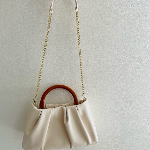 Trendy Woman Purse in Beige/White - Picture 4 of 4